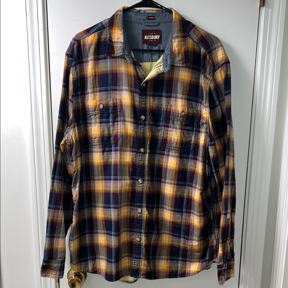 ALESBURY Men's Plaid Button Down